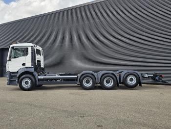 TGS 35.440 8x4-4 BL CH / CHASSIS / PTO